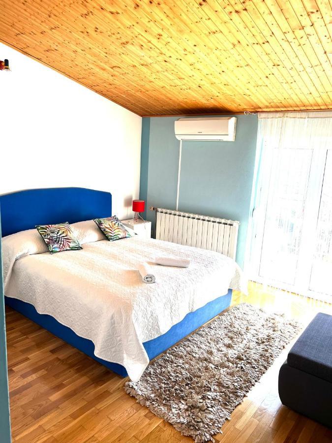Apartments Toni Подстрана Экстерьер фото