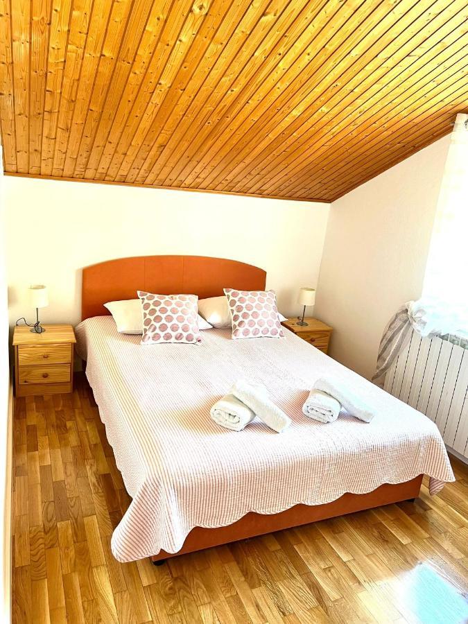 Apartments Toni Подстрана Экстерьер фото