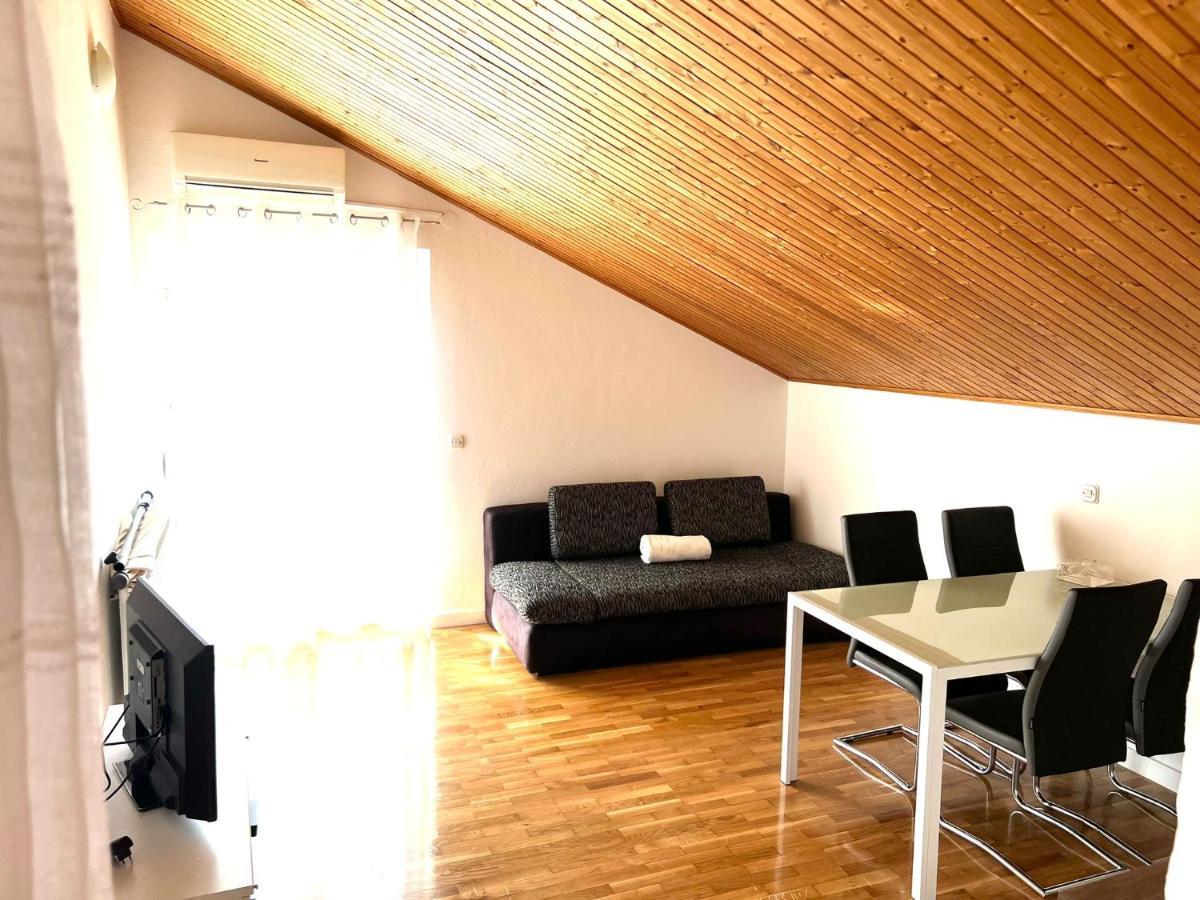 Apartments Toni Подстрана Экстерьер фото