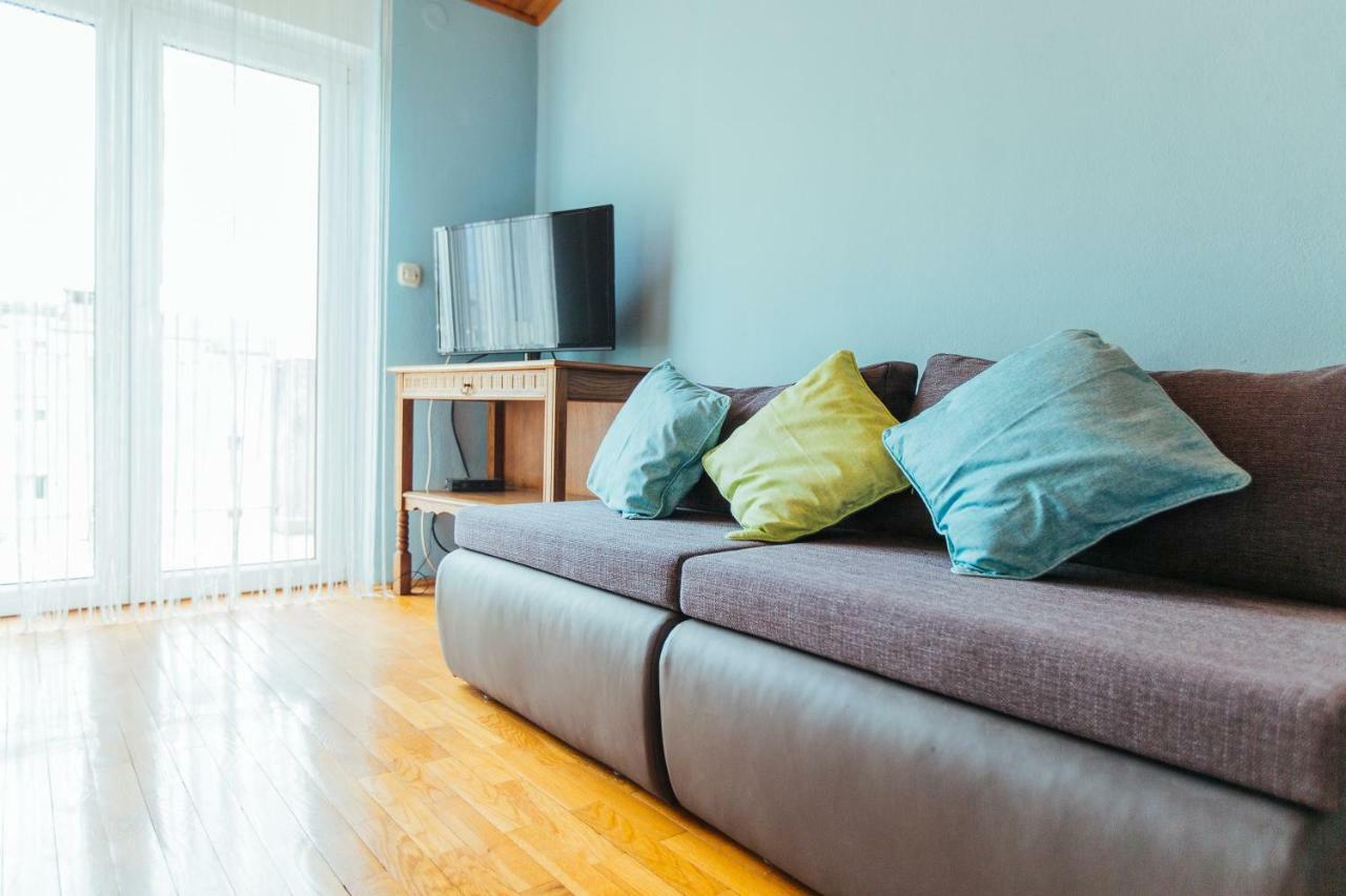 Apartments Toni Подстрана Экстерьер фото