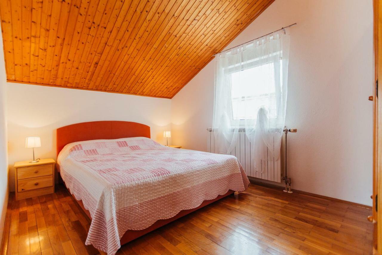 Apartments Toni Подстрана Экстерьер фото