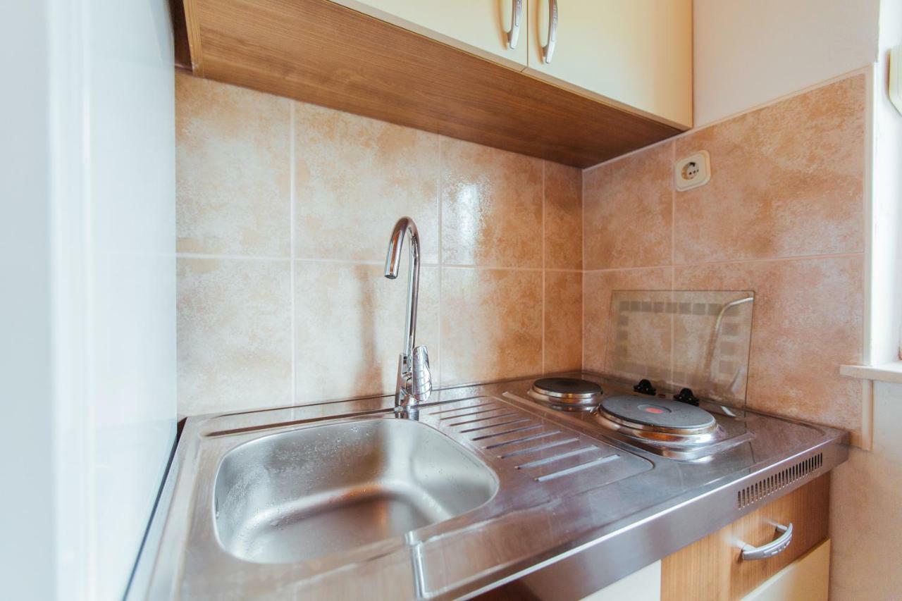Apartments Toni Подстрана Экстерьер фото